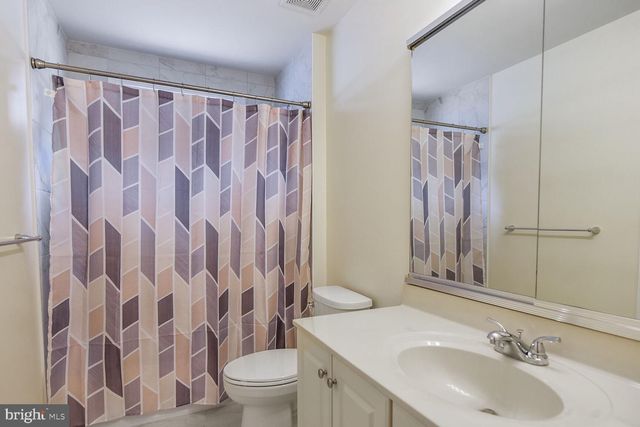 25944 DONOVAN DR, Chantilly, VA 20152