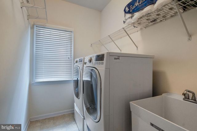 25944 DONOVAN DR, Chantilly, VA 20152