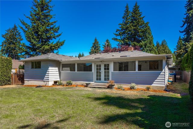 16821 19th Avenue SW, Normandy Park, WA 98166