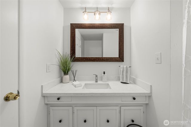 16821 19th Avenue SW, Normandy Park, WA 98166