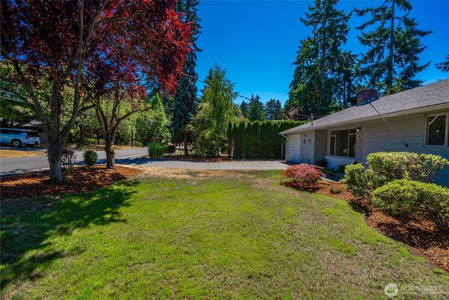 16821 19th Avenue SW, Normandy Park, WA 98166