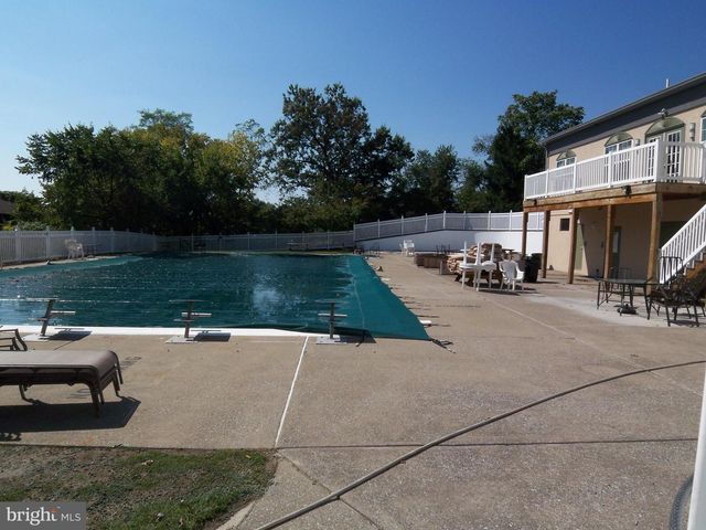 548 LOPAX RD, Harrisburg, PA 17112