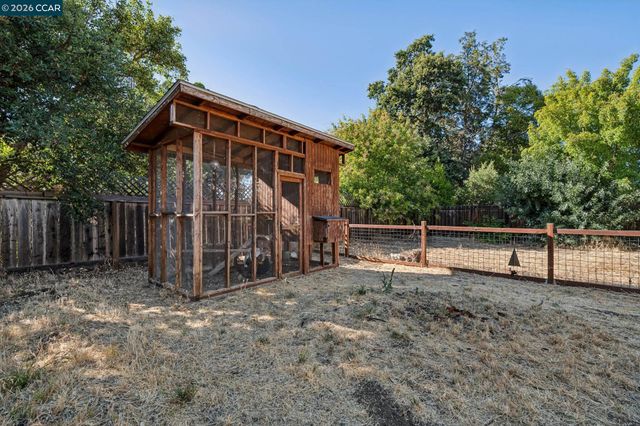 1243 Davis Ave., Concord, CA 94518