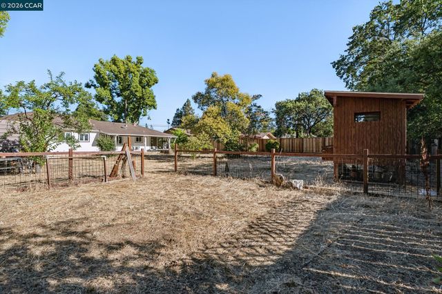 1243 Davis Ave., Concord, CA 94518