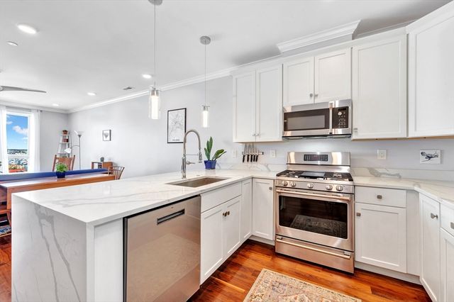 519 Broadway 407, Somerville, MA 02145