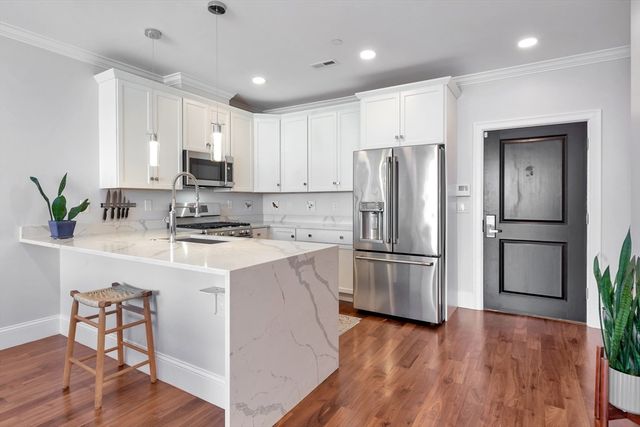 519 Broadway 407, Somerville, MA 02145