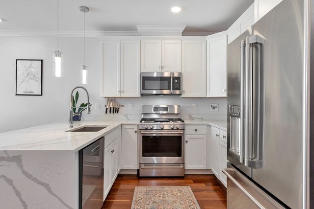 519 Broadway 407, Somerville, MA 02145