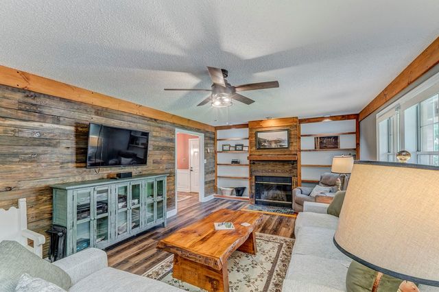 4424 Trailwood Drive, Cohutta, GA 30710