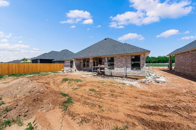 5105 Vine Cliff Road, Mustang, OK 73064