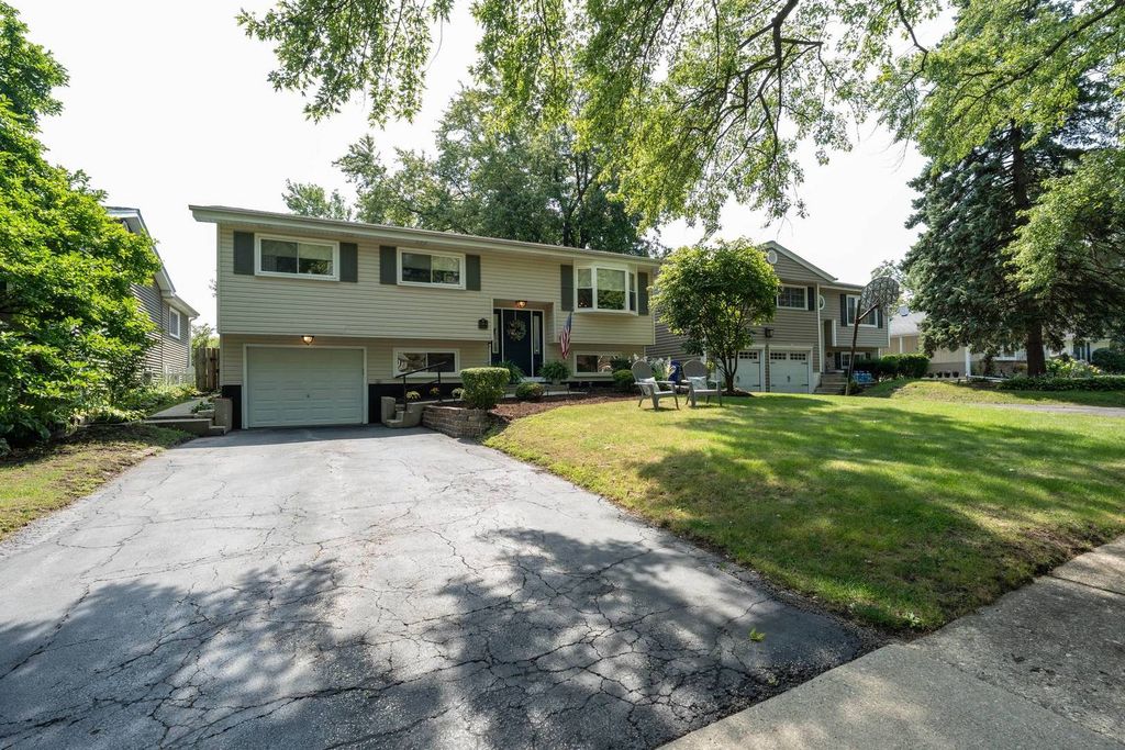 1214 Wilson Avenue, Wheaton, IL 60189