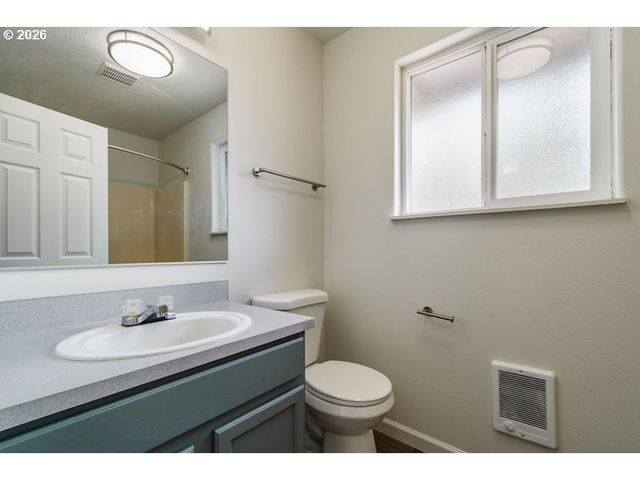 2447 ROOSEVELT Blvd, Eugene, OR 97402