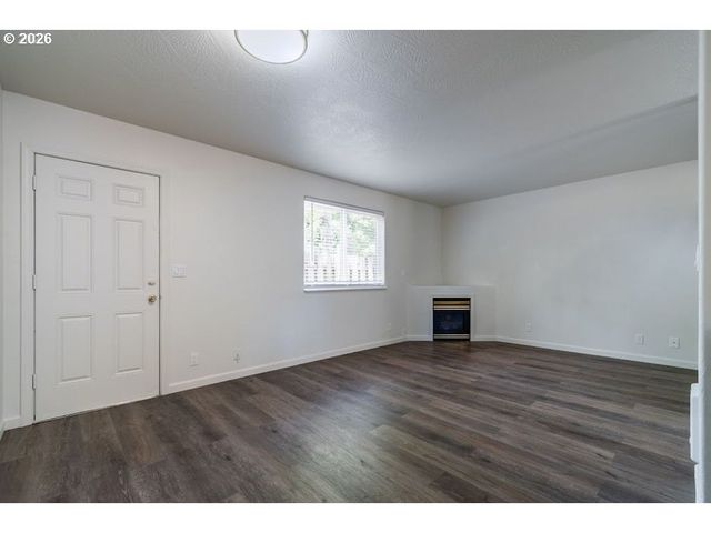 2447 ROOSEVELT Blvd, Eugene, OR 97402
