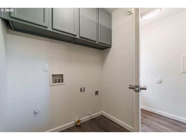 2447 ROOSEVELT Blvd, Eugene, OR 97402