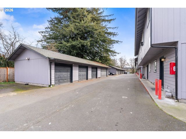 2447 ROOSEVELT Blvd, Eugene, OR 97402