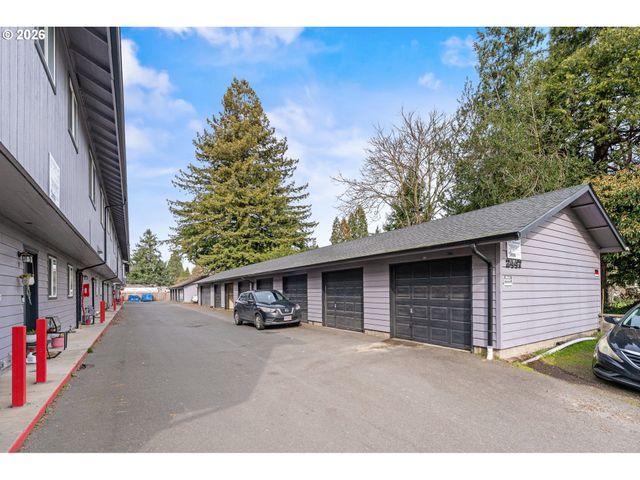 2447 ROOSEVELT Blvd, Eugene, OR 97402