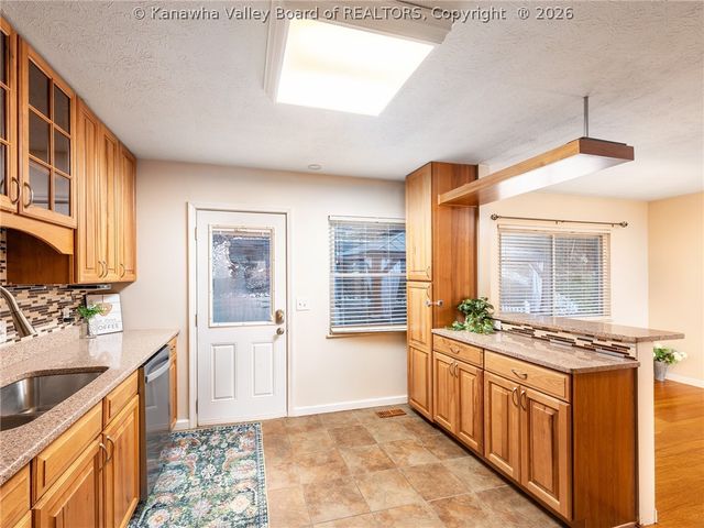 313 Eureka Road, Charleston, WV 25314