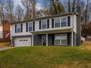313 Eureka Road, Charleston, WV 25314