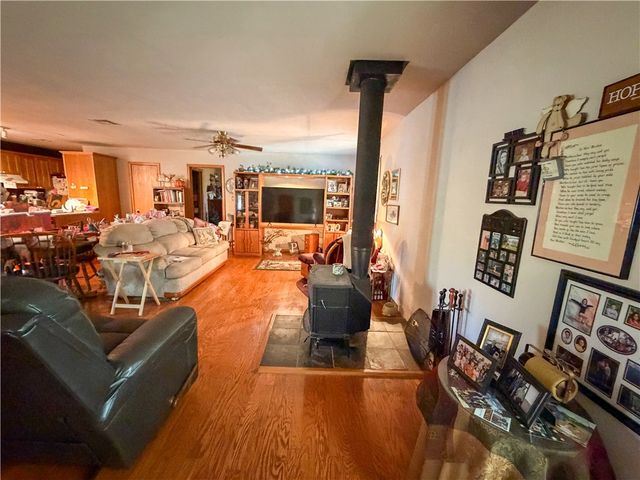 716 County Road 3023, Eureka Springs, AR 72632