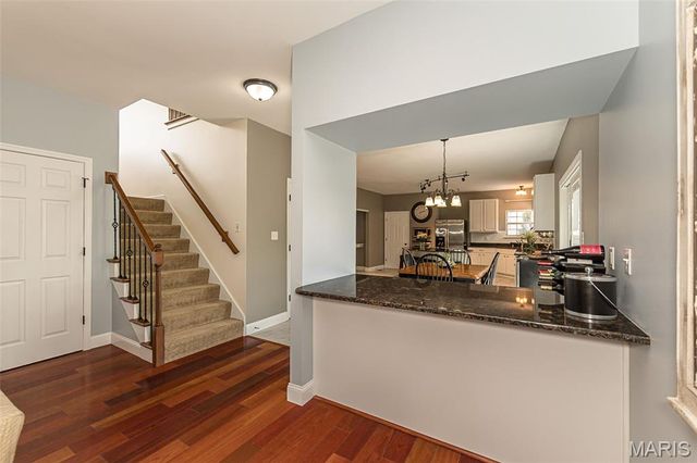 733 Castle Ridge Drive, Ballwin, MO 63021