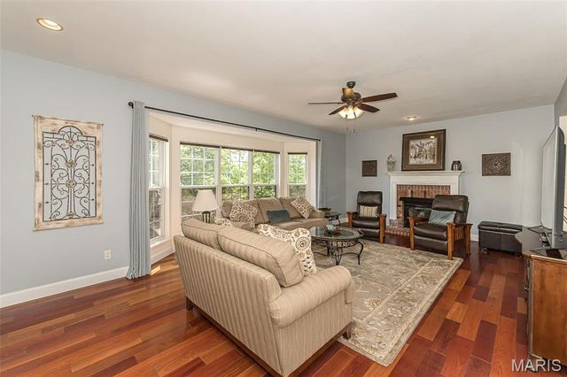 733 Castle Ridge Drive, Ballwin, MO 63021