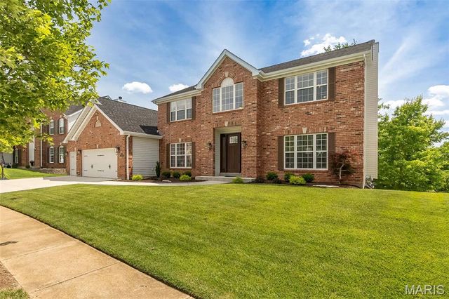 733 Castle Ridge Drive, Ballwin, MO 63021