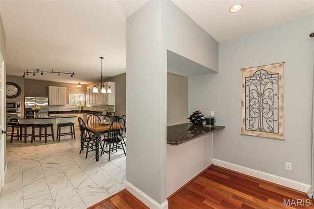 733 Castle Ridge Drive, Ballwin, MO 63021