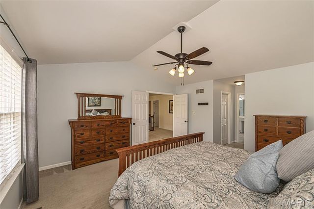733 Castle Ridge Drive, Ballwin, MO 63021