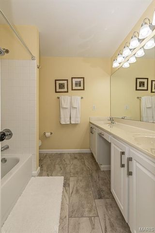 733 Castle Ridge Drive, Ballwin, MO 63021