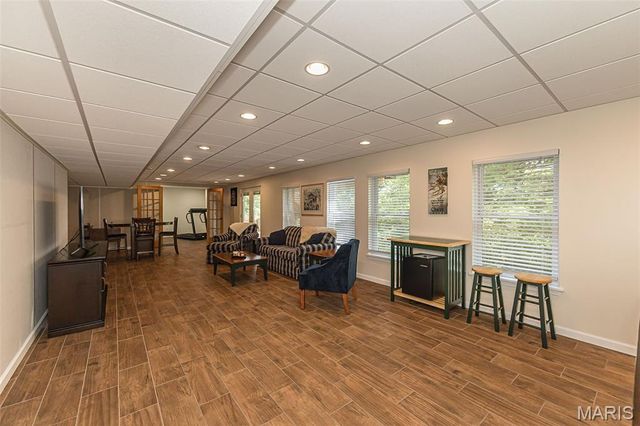 733 Castle Ridge Drive, Ballwin, MO 63021
