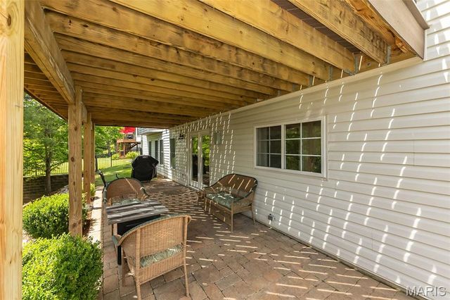 733 Castle Ridge Drive, Ballwin, MO 63021