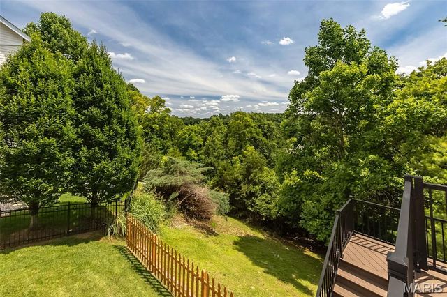 733 Castle Ridge Drive, Ballwin, MO 63021