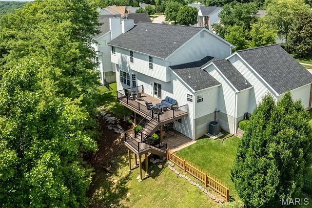 733 Castle Ridge Drive, Ballwin, MO 63021