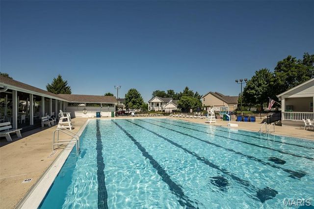 733 Castle Ridge Drive, Ballwin, MO 63021