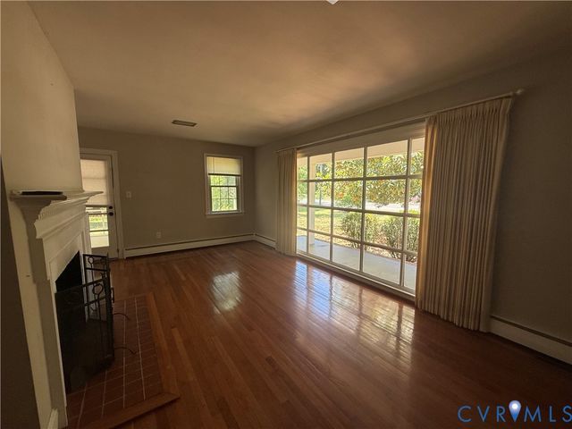 3504 Jackson Farm Rd, Hopewell, VA 23860