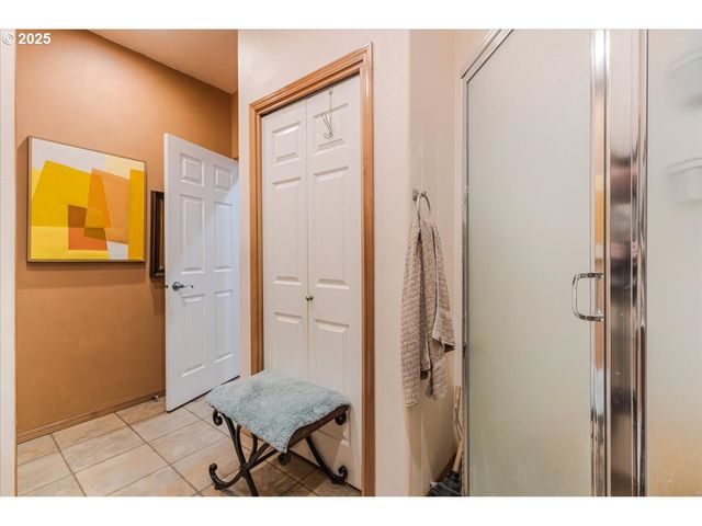 1039 Sw UPLAND Dr, Dundee, OR 97115