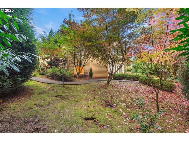 1039 Sw UPLAND Dr, Dundee, OR 97115