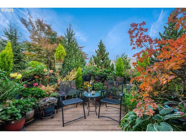 1039 Sw UPLAND Dr, Dundee, OR 97115