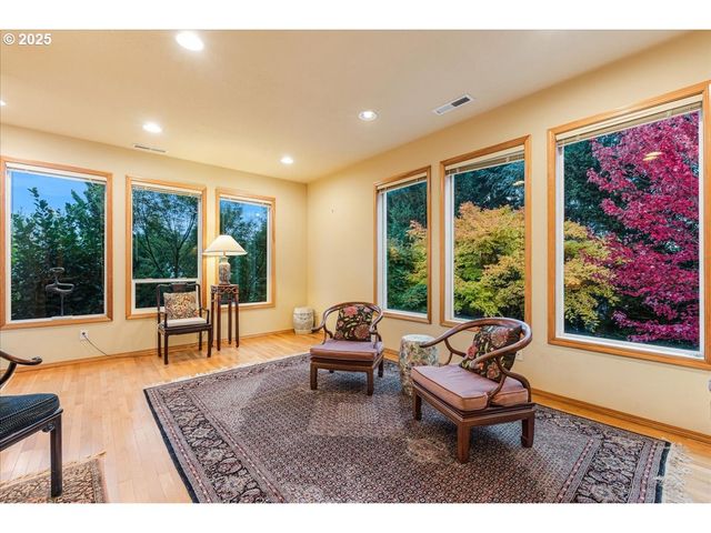 1039 Sw UPLAND Dr, Dundee, OR 97115