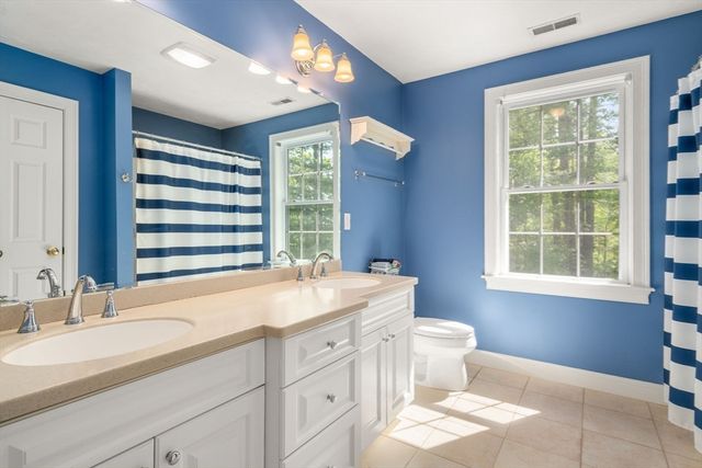 6A Wampanoag Dr., Acton, MA 01720