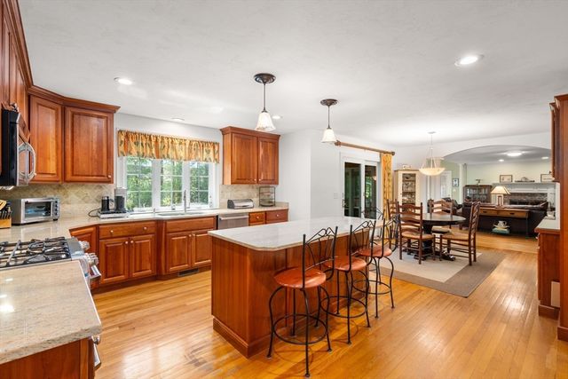 6A Wampanoag Dr., Acton, MA 01720