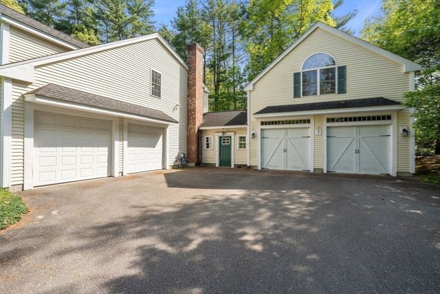 6A Wampanoag Dr., Acton, MA 01720