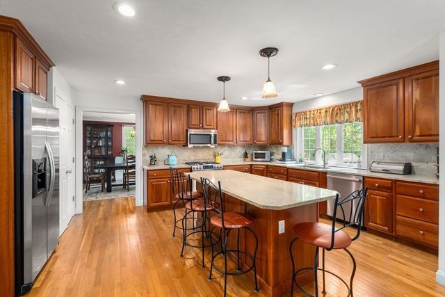 6A Wampanoag Dr., Acton, MA 01720