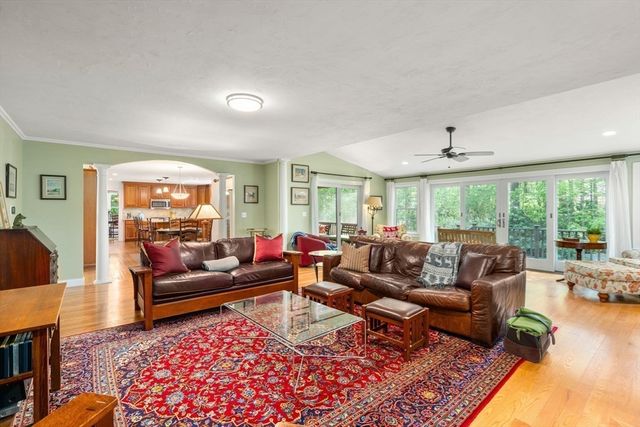 6A Wampanoag Dr., Acton, MA 01720