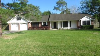 803 Briarmeadow Avenue, Friendswood, TX 77546