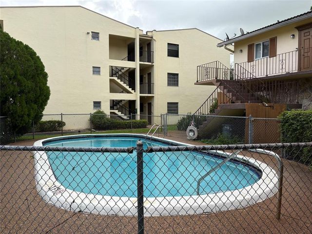 9200 NW 38TH Drive 1A, Coral Springs, FL 33065
