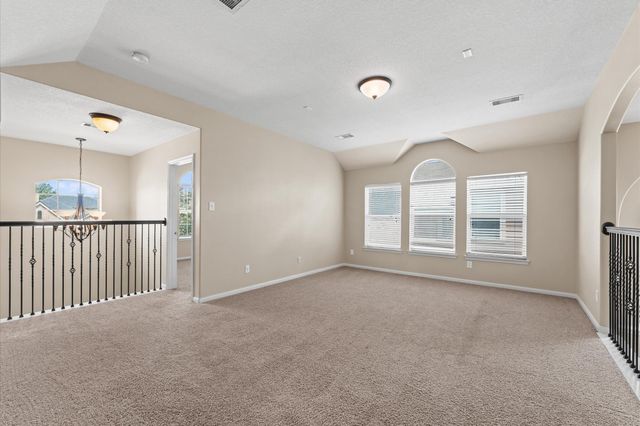 406 Oak Stream Drive, Conroe, TX 77304