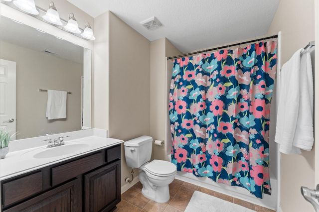 406 Oak Stream Drive, Conroe, TX 77304