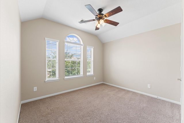 406 Oak Stream Drive, Conroe, TX 77304