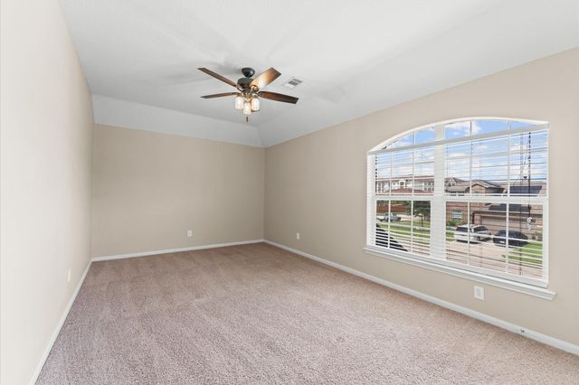 406 Oak Stream Drive, Conroe, TX 77304