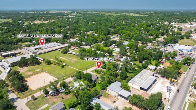 619 W Bell Ave, Rockdale, TX 76567